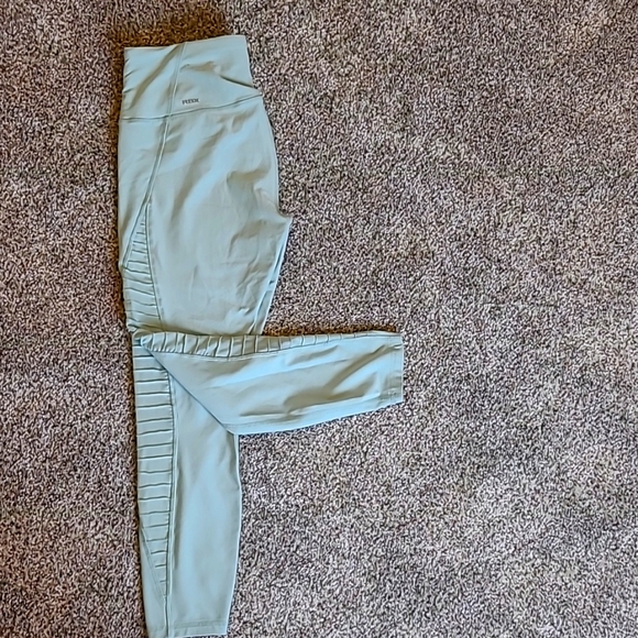 Sz large. Rbx Capri leggings. - Picture 1 of 4
